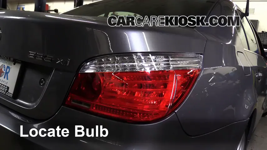 2008 BMW 535xi 3.0L 6 Cyl. Turbo Sedan Lights